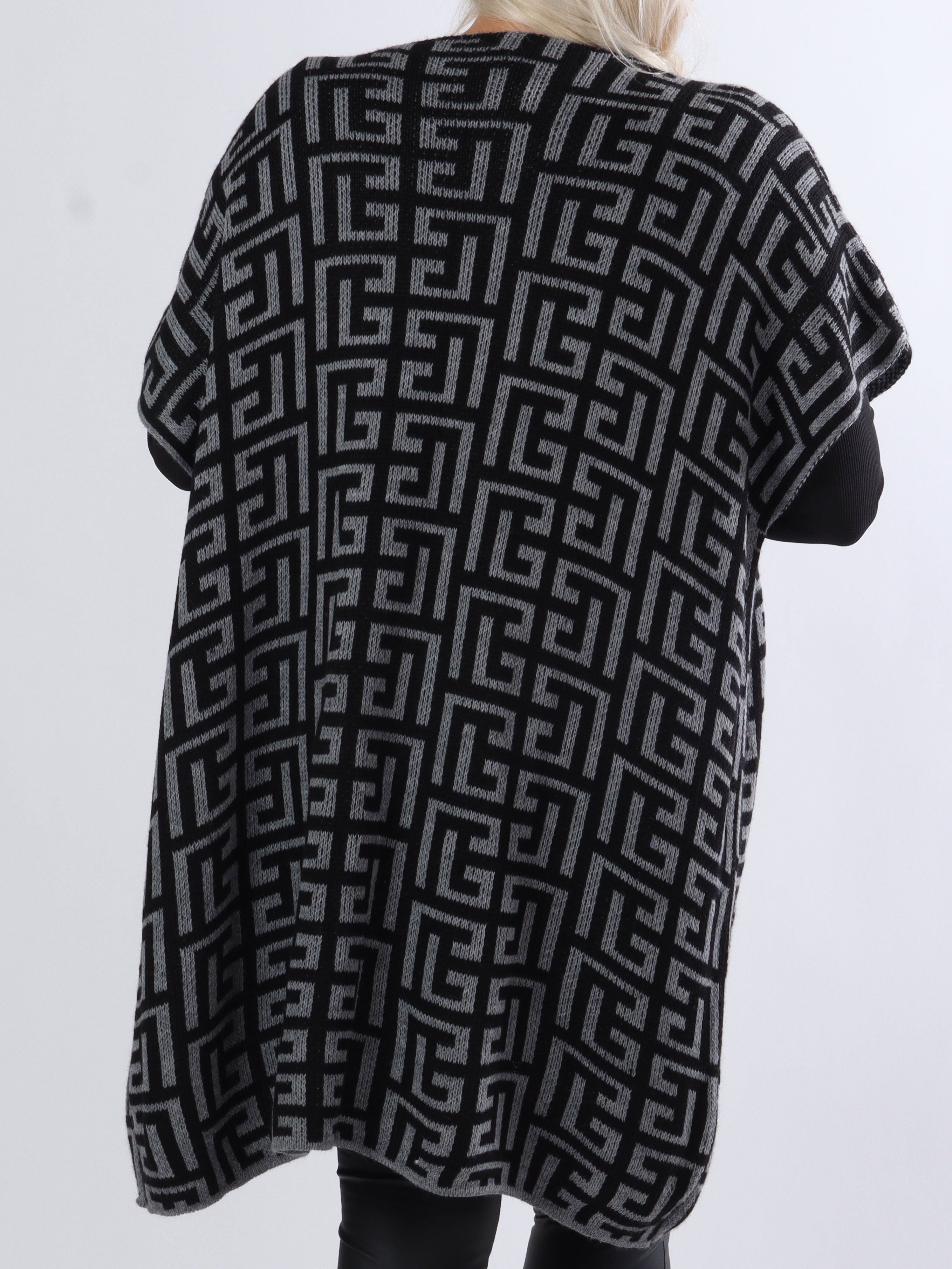 Tilly Pattern - Plus size cardigan uden ærmer